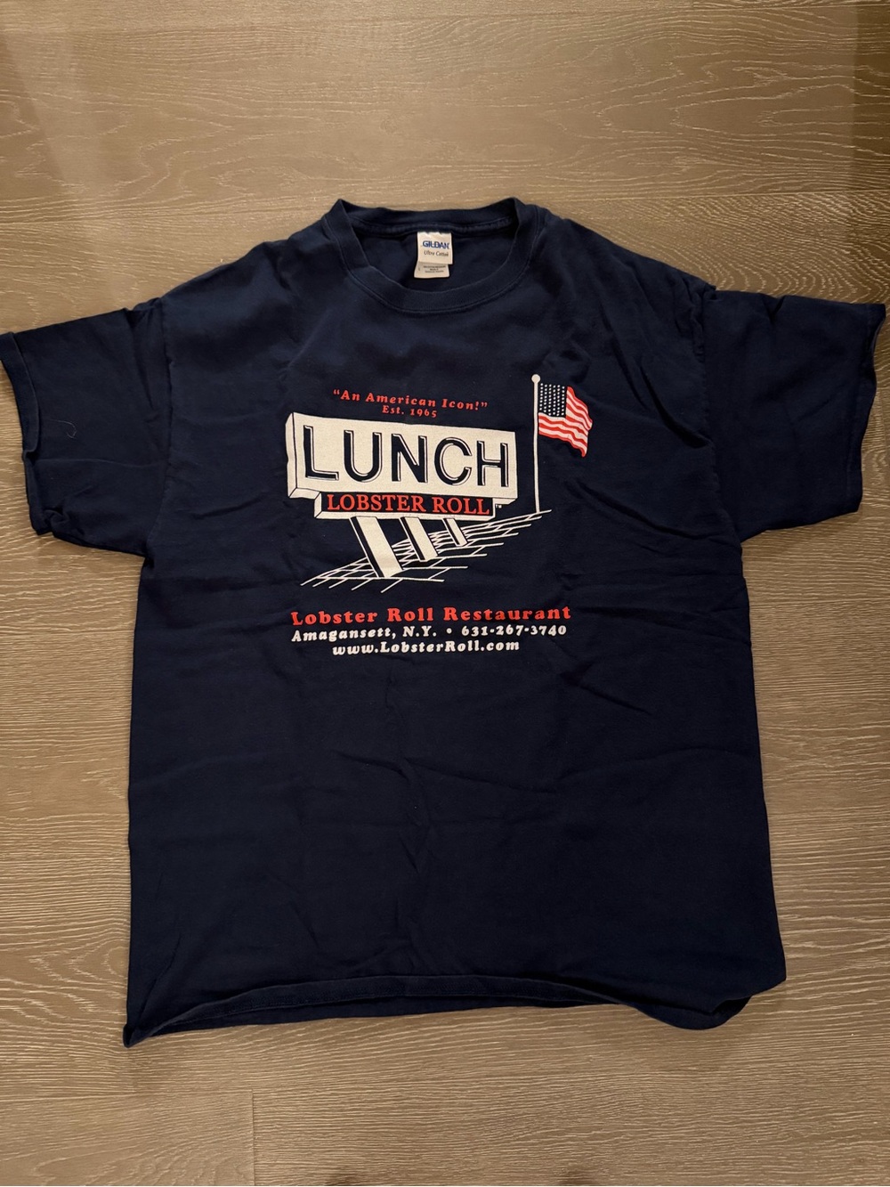 Lobster Roll 'Lunch' Graphic Tee - Large